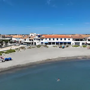 https://hotel-camille.fr-provencehotel.com