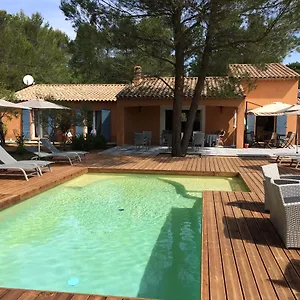https://villa-josephine-lorgues.fr-provencehotel.com
